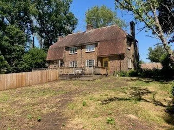 New Cottages, Hooklands, RH17 photo 1