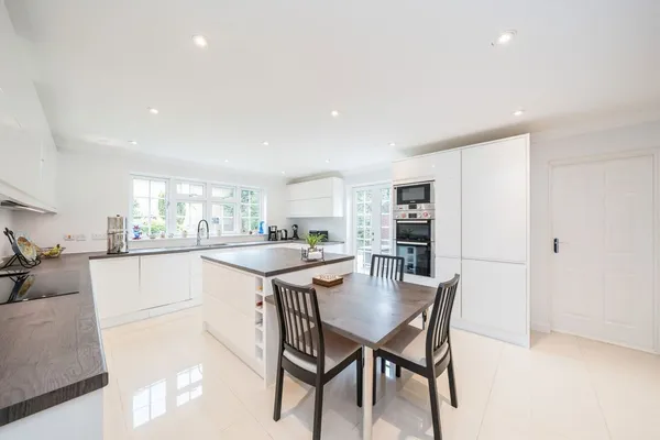 Fairacres, Cobham, KT11 photo 3