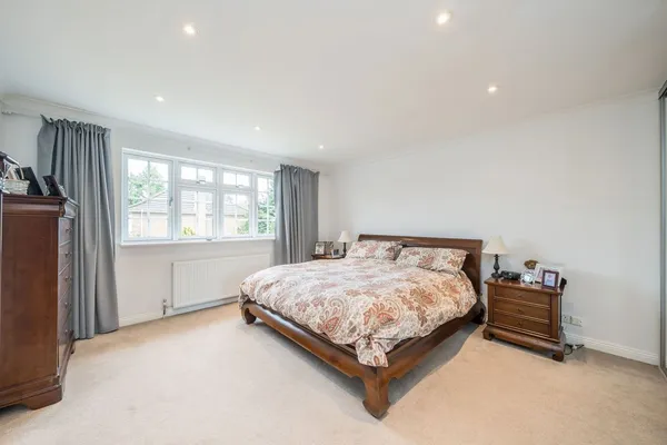 Fairacres, Cobham, KT11 photo 7