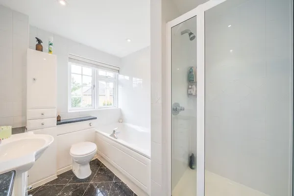 Fairacres, Cobham, KT11 photo 9