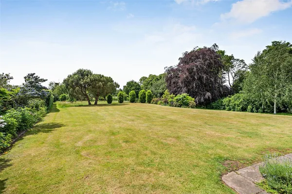 Brook Lane, Parkgate, CH64 photo 23