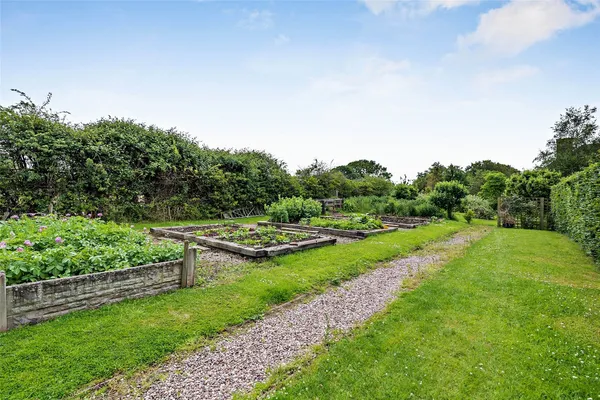 Brook Lane, Parkgate, CH64 photo 31