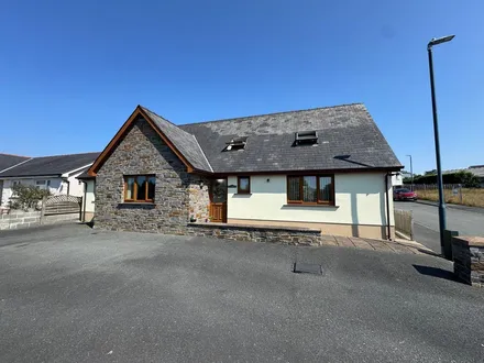 1 Maes Yr Halen , Cross Inn , Near New Quay, SA44