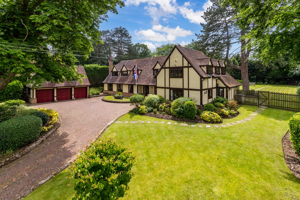 Park View Road, Woldingham, CR3 photo 1