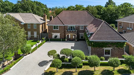 Turnberry Lane, Collingtree Park, NN4