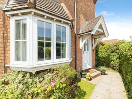 Primrose Drive, Hertford photo