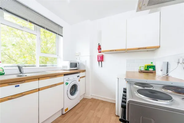 Abbots Manor, London, SW1V photo 2