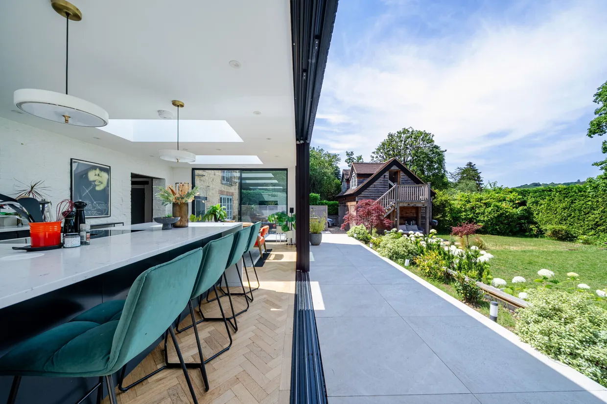 Marley Lane, HASLEMERE, GU27 photo 3