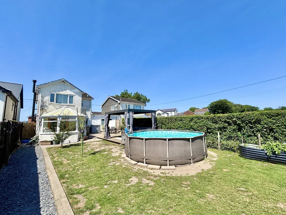 Property carousel item 14