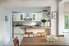 Raleigh Drive, Claygate, KT10 photo 5