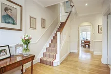 Raleigh Drive, Claygate, KT10 photo 10