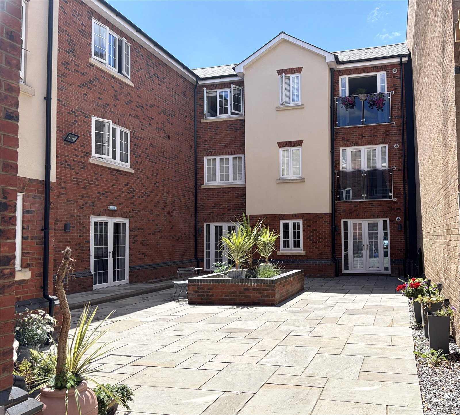 High Road, Benfleet, Essex, SS7 Image 4