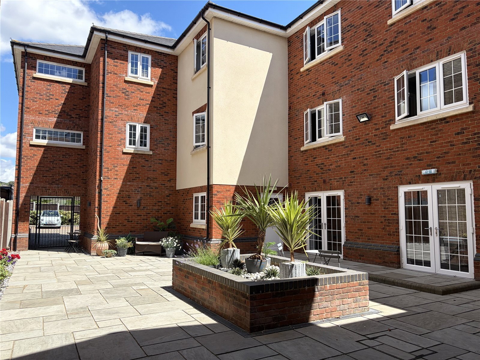 High Road, Benfleet, Essex, SS7 Image 24