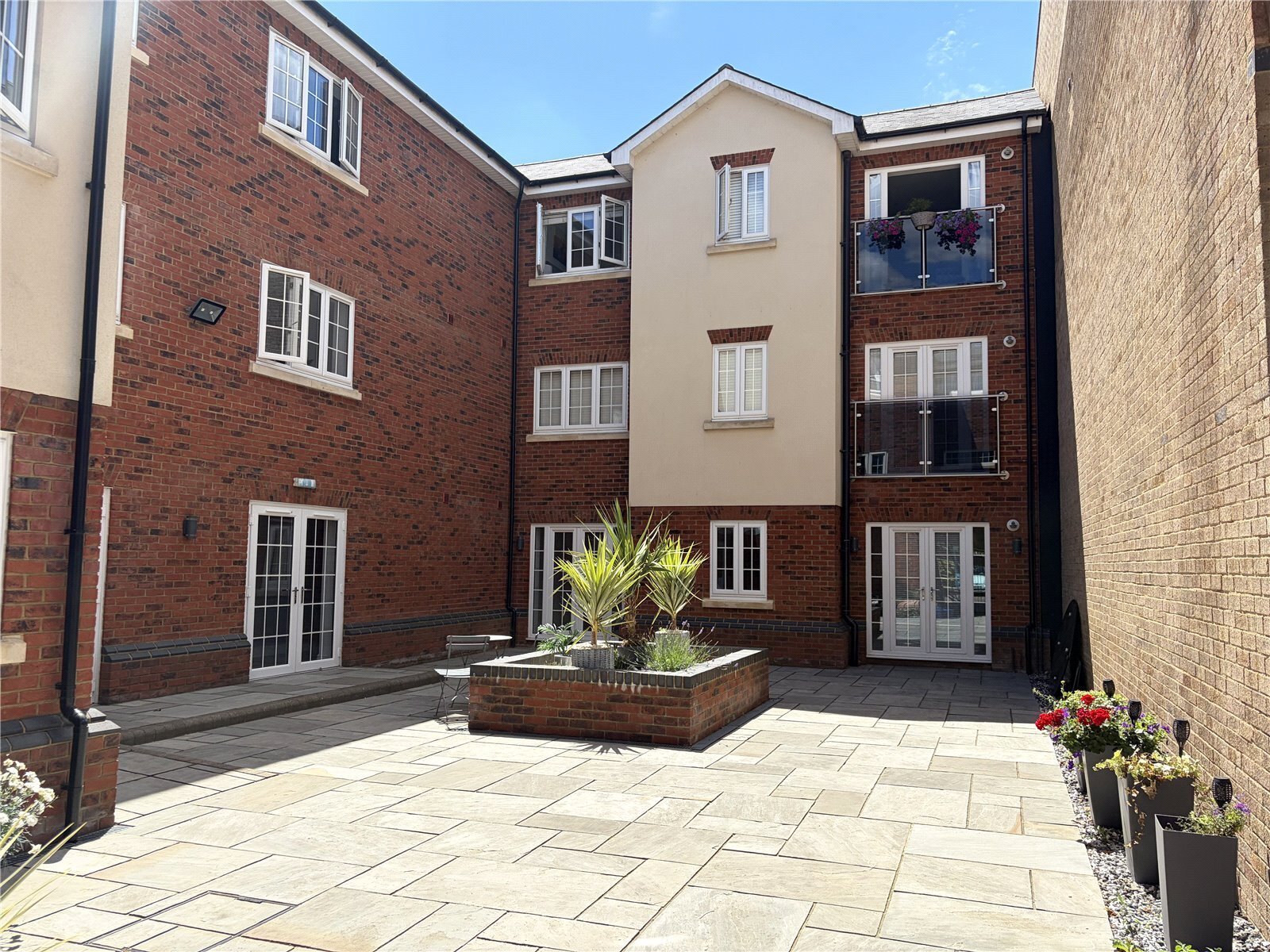 High Road, Benfleet, Essex, SS7 Image 25