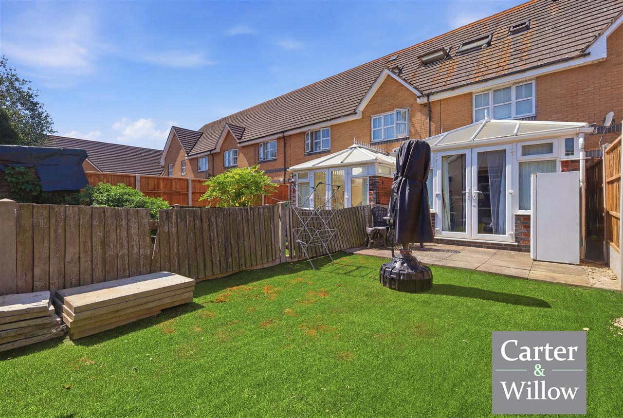 Seagull Close, Essex Image 14