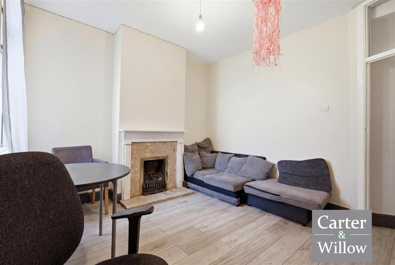 St Awdrys Road, Barking, Essex Image 6