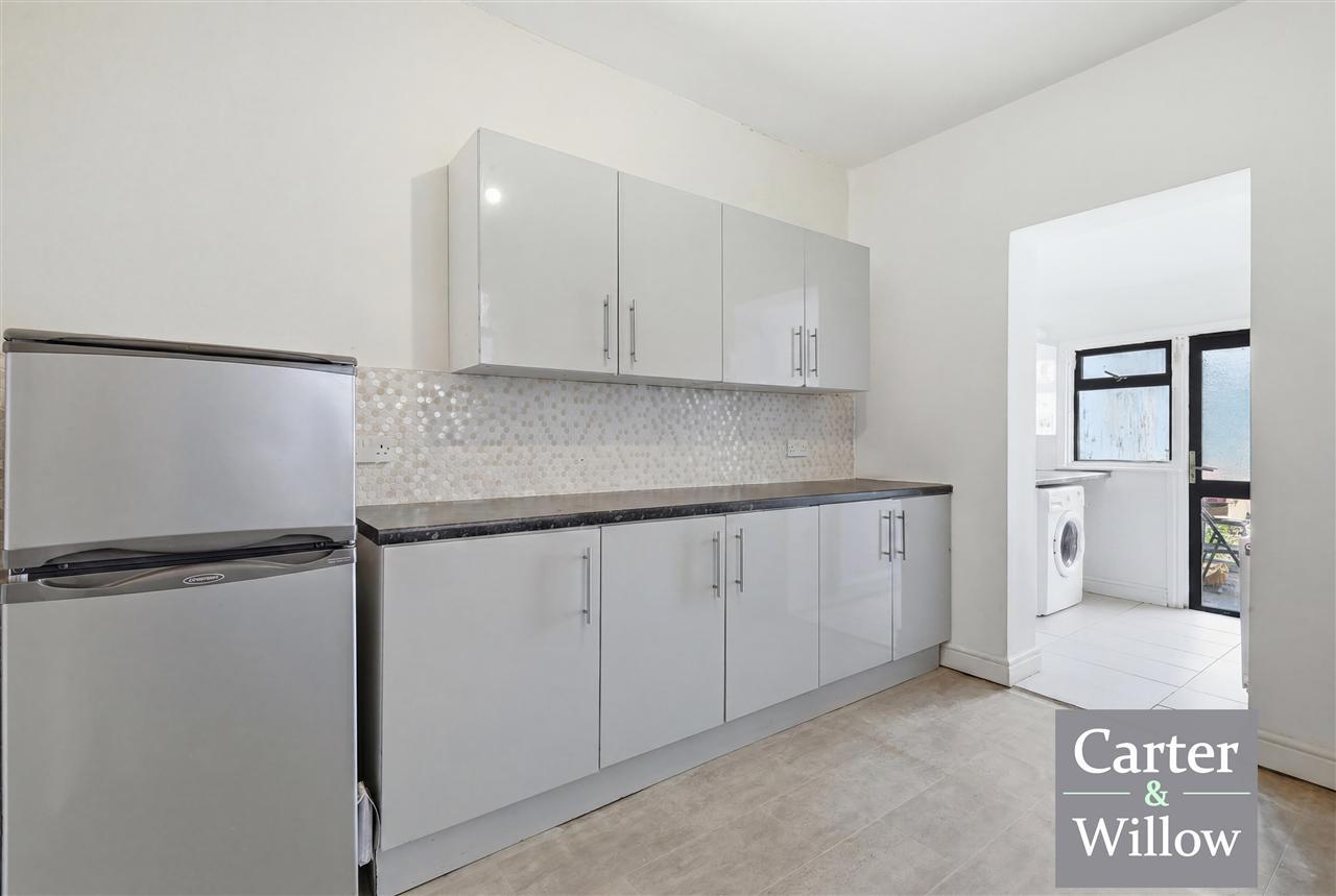 St Awdrys Road, Barking, Essex Image 9