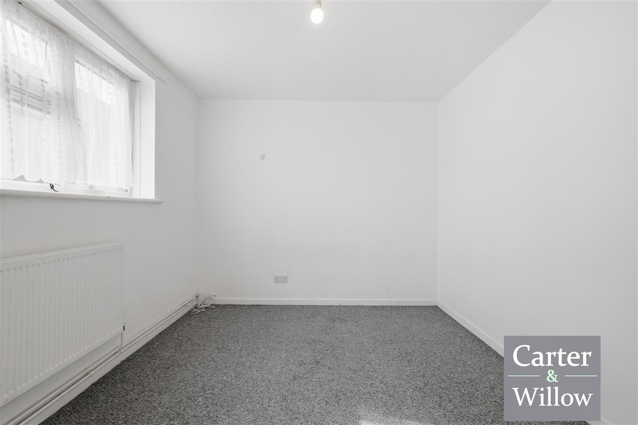 Redden Court Road, Romford, Essex Image 13