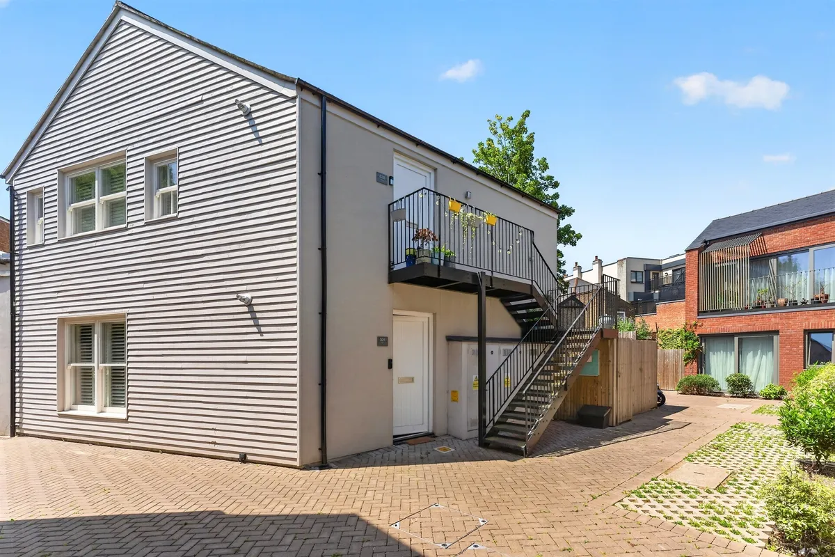 Dukes Mews, London