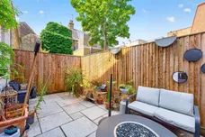 Dukes Mews, London