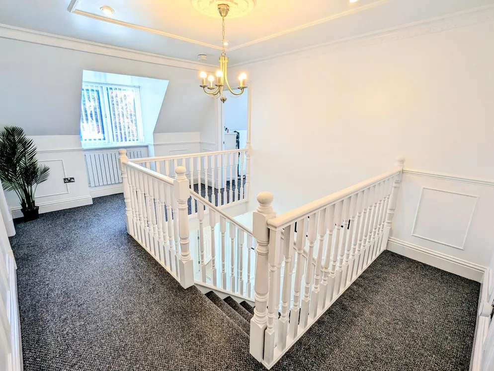 Property carousel item 17