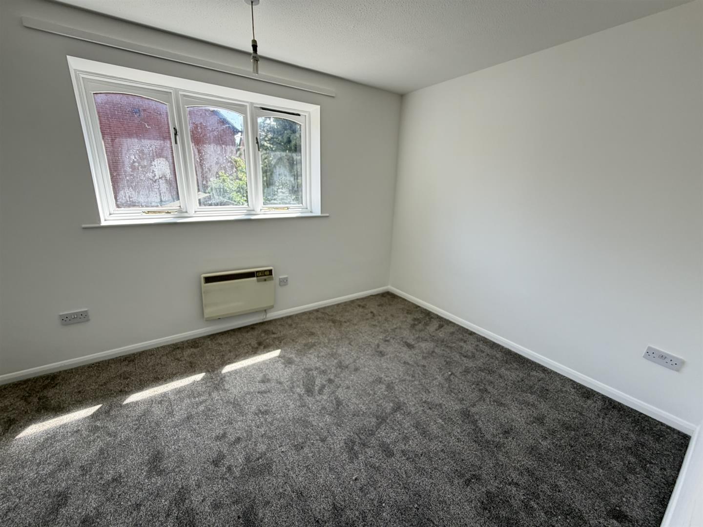Chichester Close, Daventry Image 7