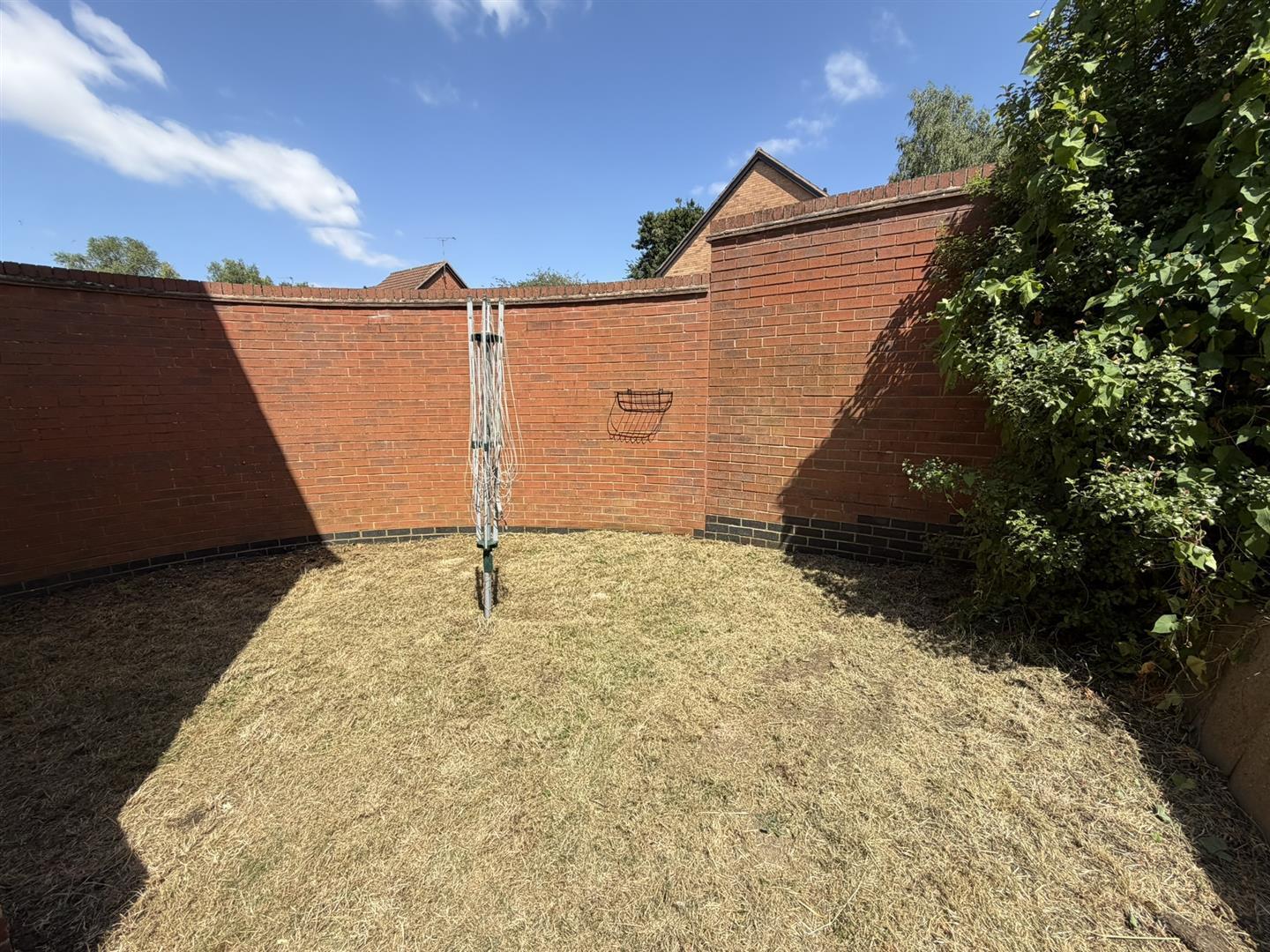 Chichester Close, Daventry Image 10