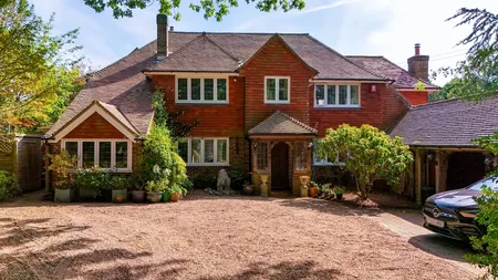 Roundwood Lane, Lindfield, RH16