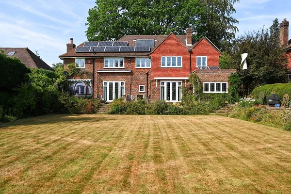 Roundwood Lane, Lindfield, RH16 photo 2