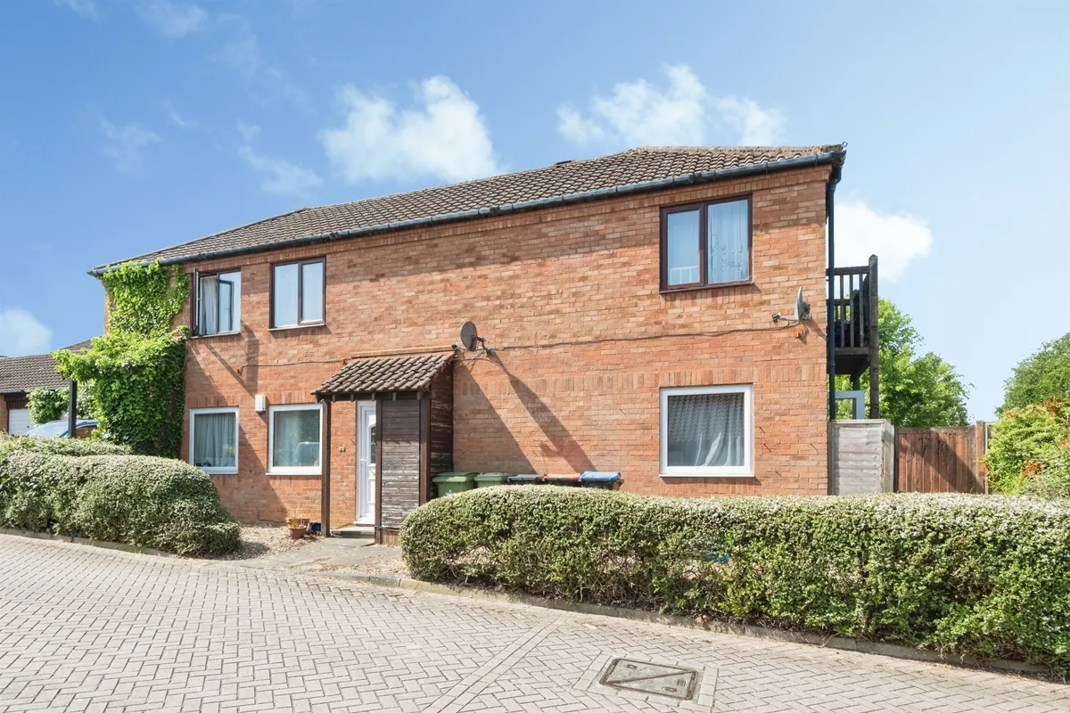 Coopers Mews, Neath Hill, Milton Keynes