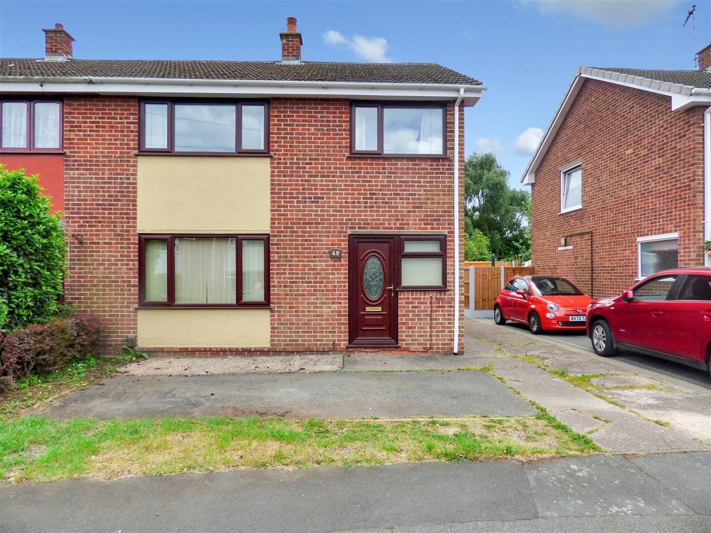 Iveagh Close, Measham, Swadlincote Image 1