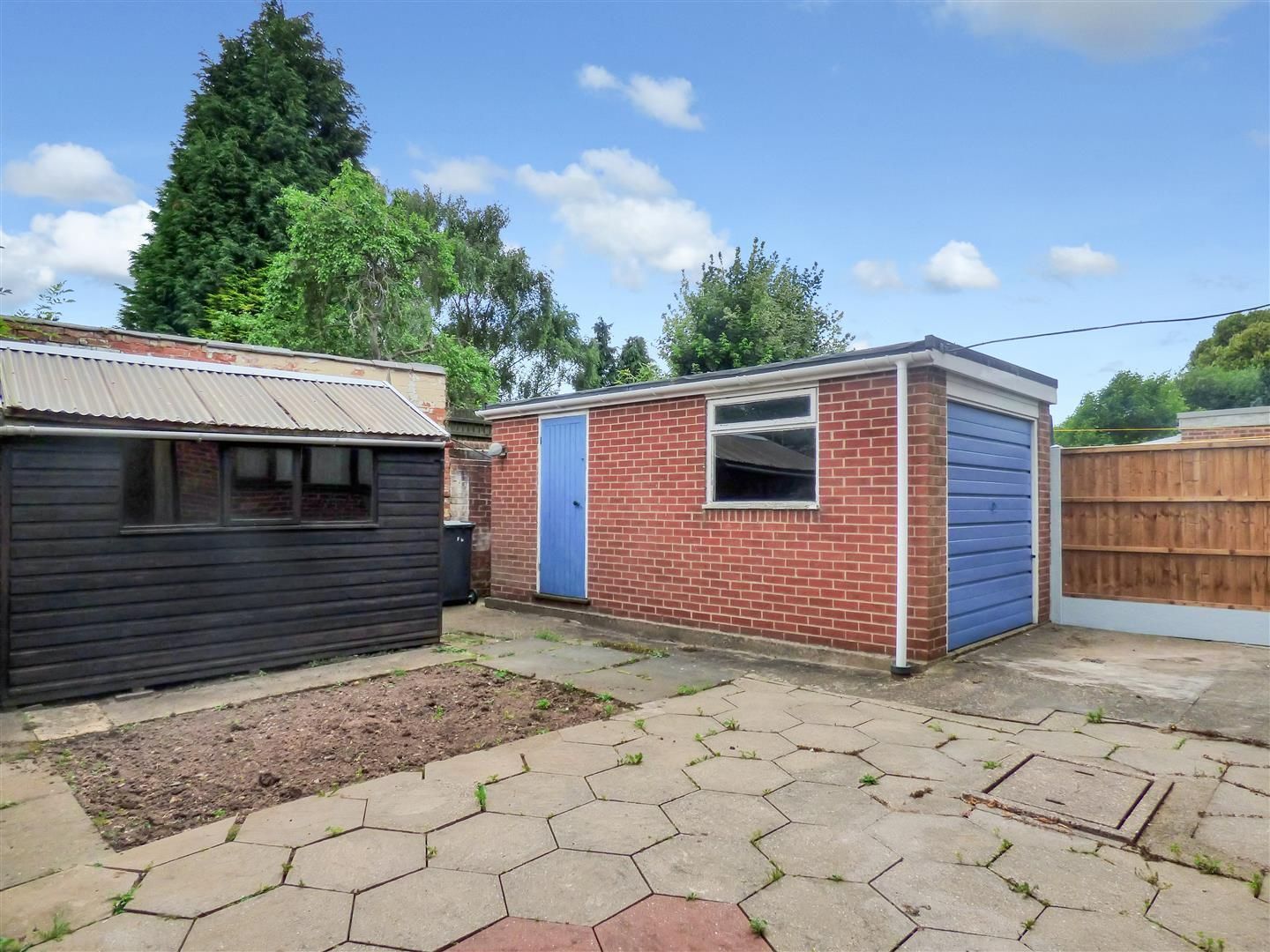 Iveagh Close, Measham, Swadlincote Image 12