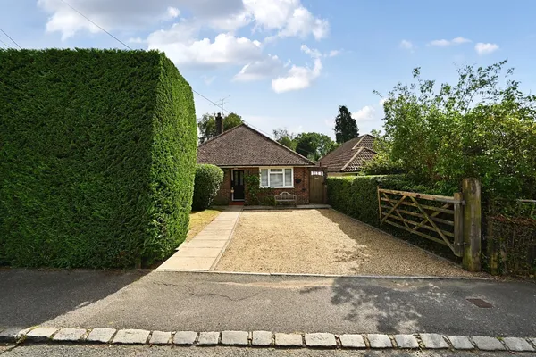 Beaconsfield Road, Chelwood Gate, RH17 photo 9