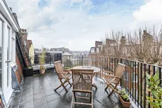 Sloane Court East, Chelsea, SW3 photo 3