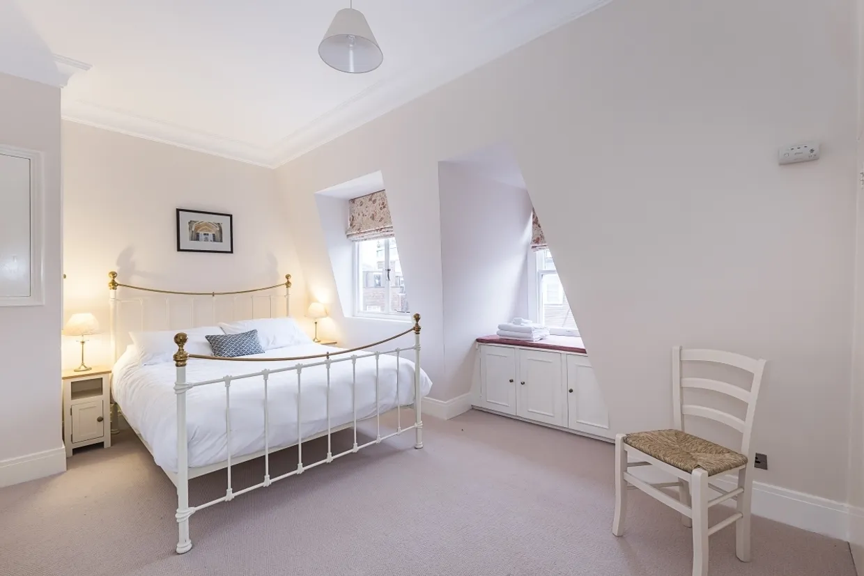 Sloane Court East, Chelsea, SW3 photo 6
