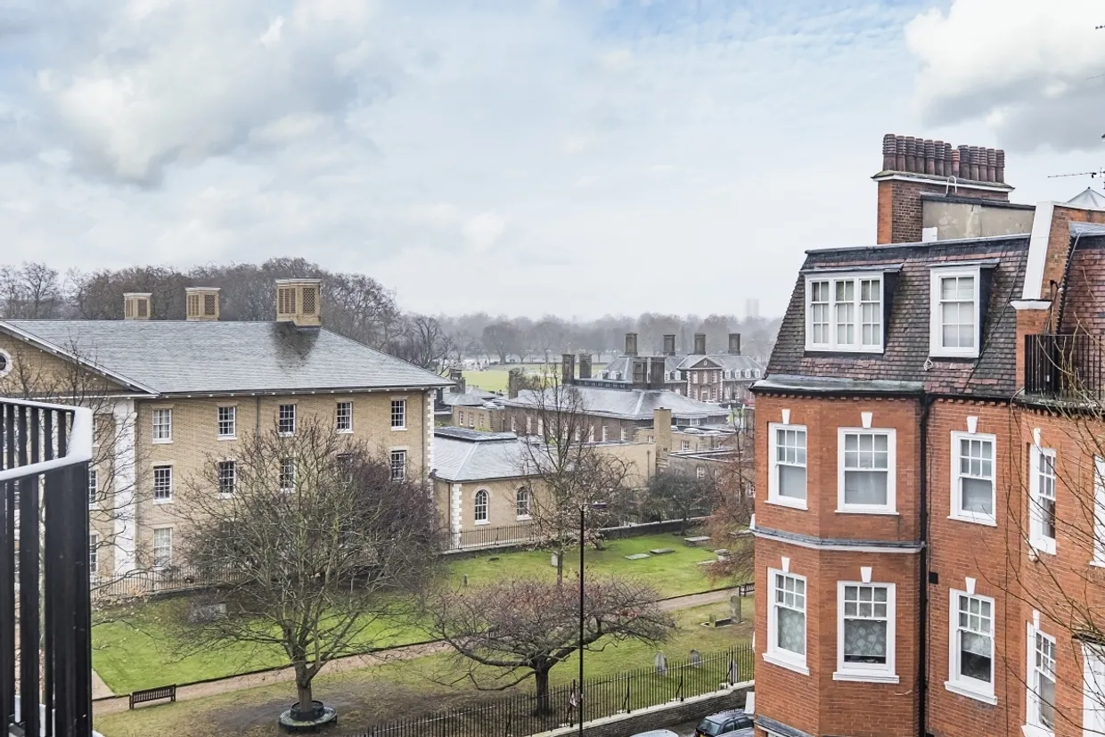 Sloane Court East, Chelsea, SW3 photo 9