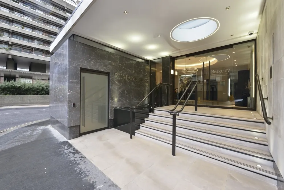 Wood Street London EC2Y photo 2