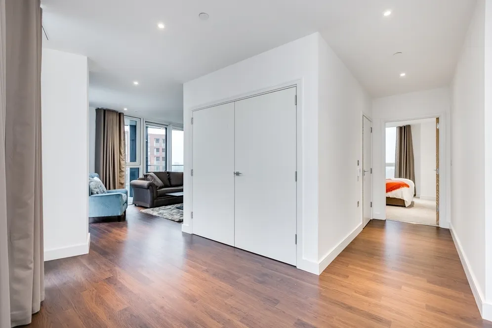 Nine Elms Point, 50 Wandsworth Road London SW8 photo 4