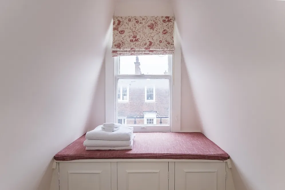 Sloane Court East, Chelsea, SW3 photo 13