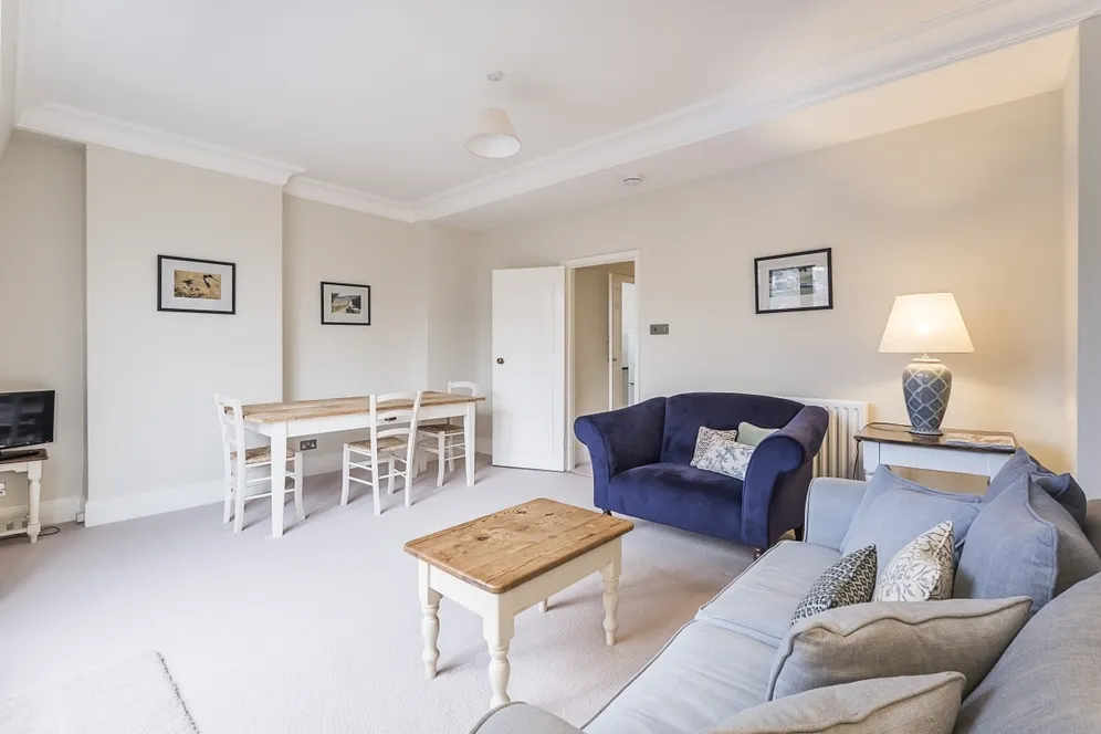 Sloane Court East, Chelsea, SW3 photo 14