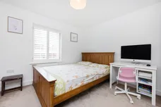 Griffiths Close Bushey WD23 photo 7