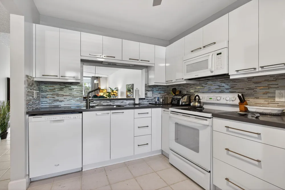 3485 Environ Blvd, Lauderhill, FL 33319