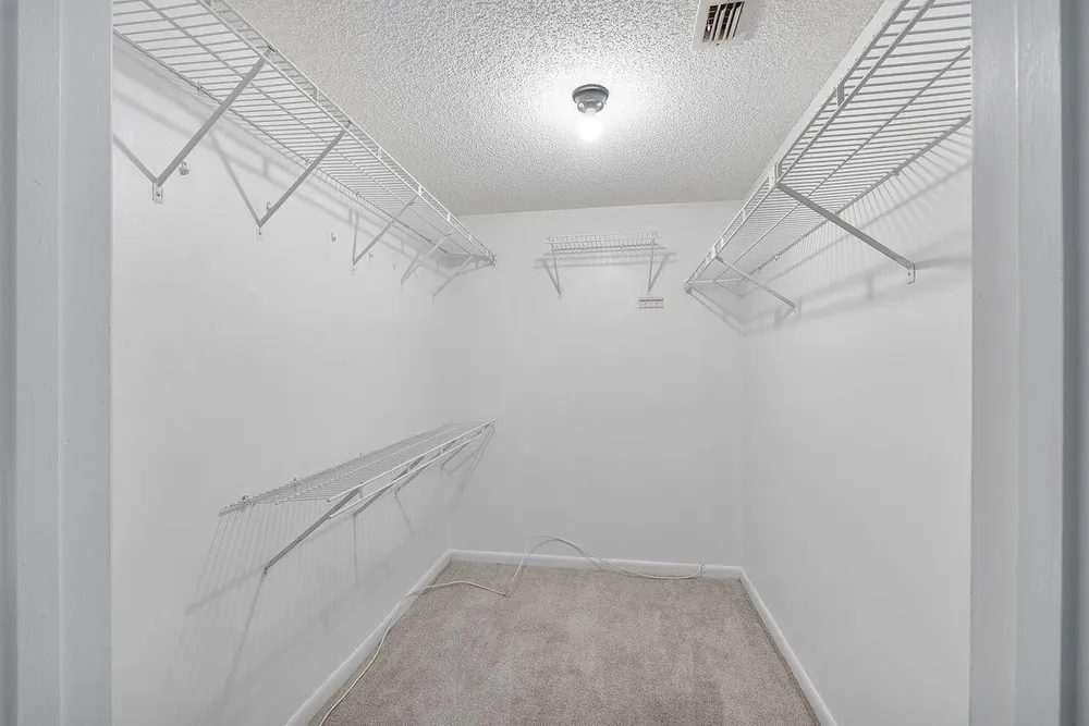 1075 Riverside Dr, Coral Springs, FL 33071