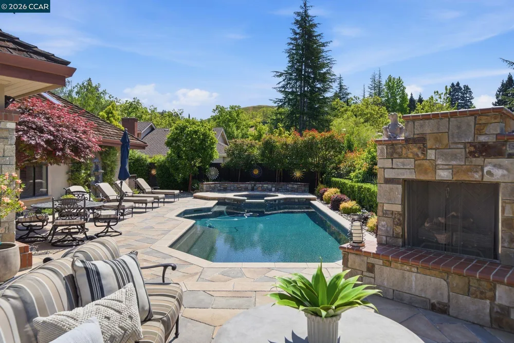 51 Red Cypress Ct, Danville, CA 94506