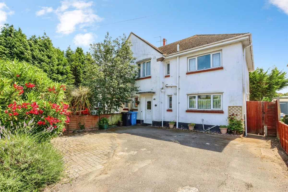 Hounslow Close, Poole