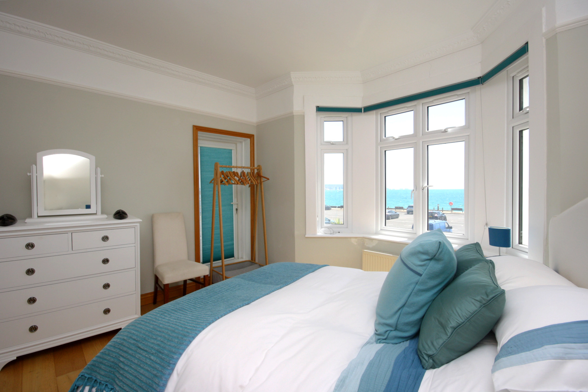 Hurst Road, Milford on Sea Image 11