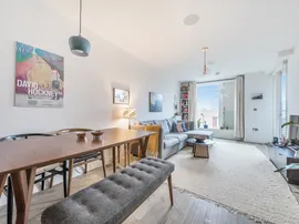 Quayle Crescent, LONDON photo