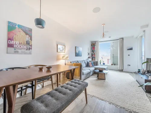 Quayle Crescent, LONDONphoto
