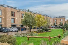 Quayle Crescent, LONDON
