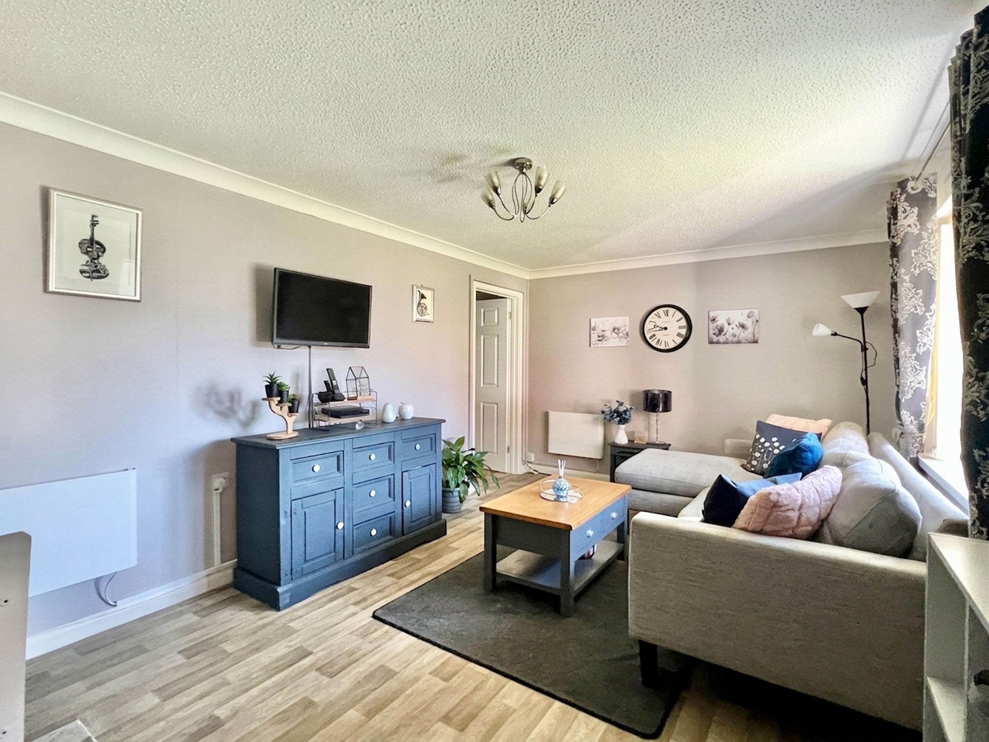 Langham Gardens, Taunton - NO onward chain! Image 4